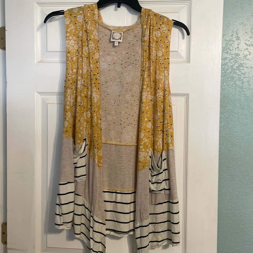 Lightweight vest with pockets and hood, like new, yellow with stripes